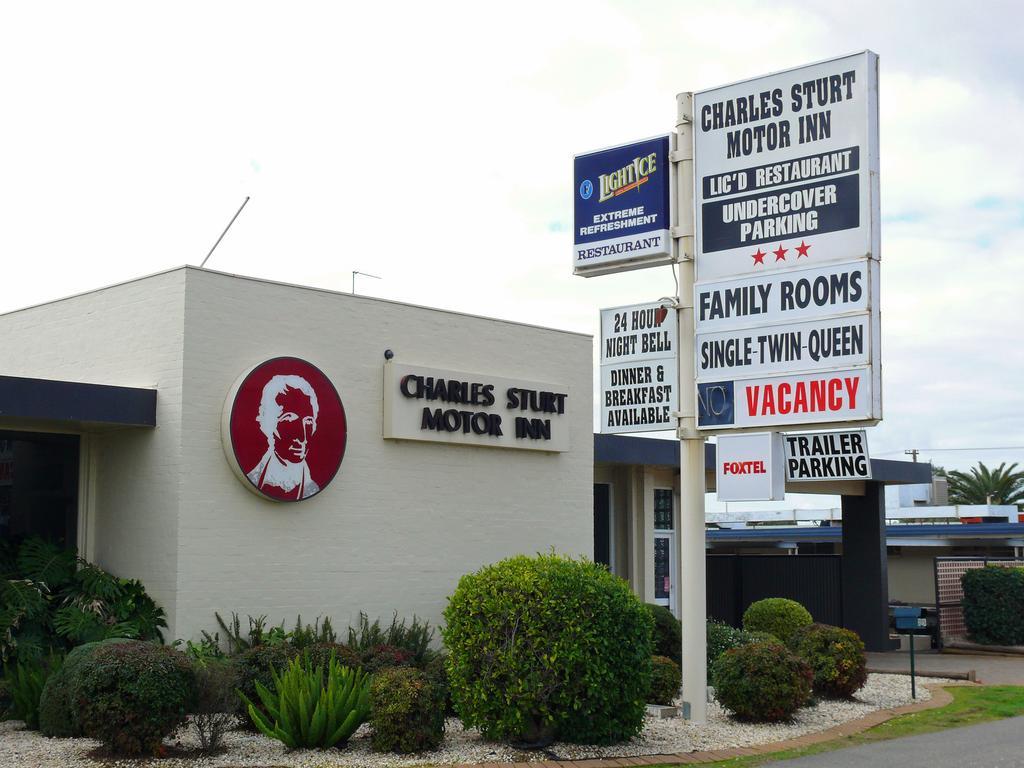 ווסט וויאלונג Charles Sturt Motor Inn מראה חיצוני תמונה